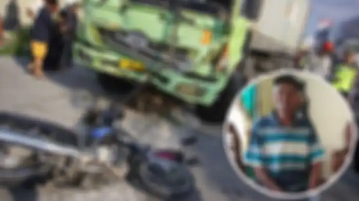 Suharto (68) dalam keadaan sehat, bersama Istri dan anaknya saat ditemui di rumahnya di Dusun Kempulan, Desa Senden, Kecamatan Mungkid, Kabupaten Magelang, Jumat (4/5/2018).