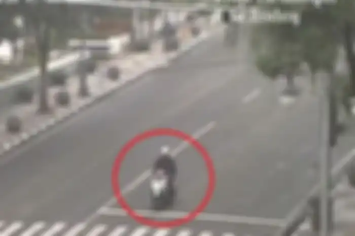Sikap pengendara motor di Bandung ini jadi perbincangan