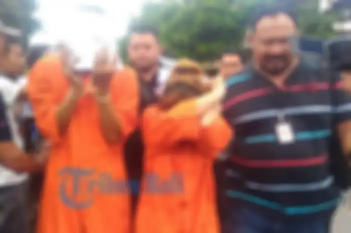 Tersangka penculikan, penyekapan dan pengaiayaan warga negara asal Bulgaria yang diamankan Kasat Reskrim Polda Bali.   Artikel ini telah tayang di Tribunnews.com dengan judul Duh, Pria Ini Jadi Korban Penyekapan Dua Bule Gara-gara Iklan Motor Vespa.