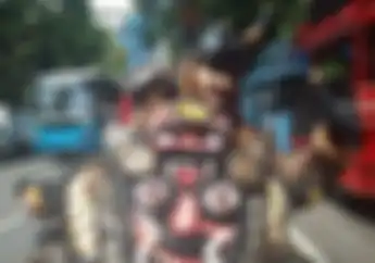 Geger, Pemotor Bertopeng dan Seragam Viking Wara-wiri di Bandung, Motornya Serem