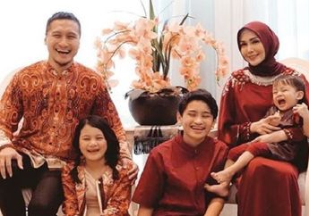 Curahan Hati Arie Untung yang Mengaku Beruntung Menjadi Seorang Ayah