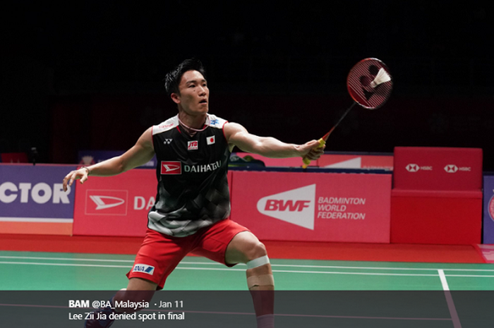 Pemain bulu tangkis Jepang, Kento Momota, saat beraksi di Malaysia Masters 2020.