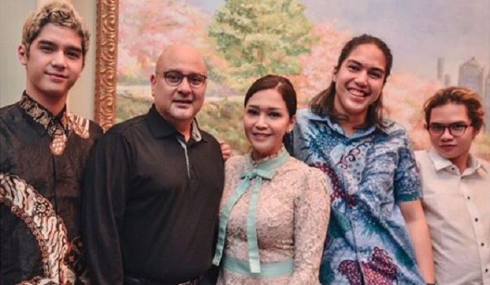 Maia Estianty Menikah di Tokyo, Semua Anggota Keluarga Bagi-bagi Tugas saat Prosesi Pernikahan