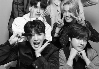 Cicipi Snack dari Mancanegara, Para Member iKON Kompak Acungi Jempol pada Produk Indonesia