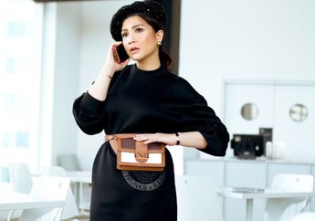 Emak-emak Level Sultan, Nagita Slavina Cuek Pakai Daster Seharga Rp 800 Ribu, Netizen: Sholawat-in Dulu Barangkali Nanti Punya!