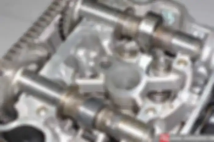 Mesin DOHC memiliki dua poros kem
