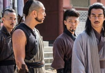 Jadwal Rilis Diundur karena Pandemi Covid-19, The Swordsman Bagikan Trailer Perdana, Joe Taslim Tebar Senyuman Sinis hingga Duet Akting dengan Aktris Bule!