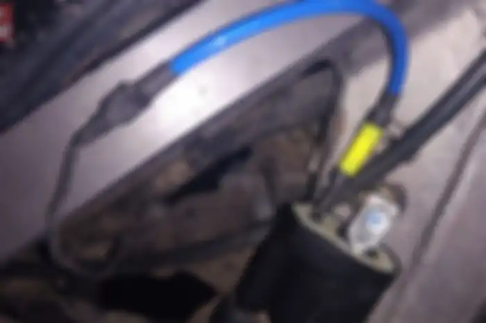 Kabek disambung dari kabel ECU menuju koil