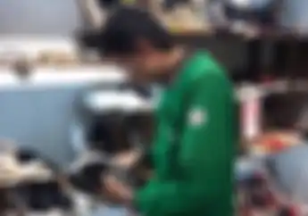 Sedih, Driver Ojol Mau Beli Sepatu Buat Hadiah Ulang Tahun Anaknya, Ternyata Uang Bayaran Penumpang Palsu