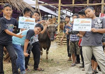 Seorang Anak Menangis Histeris Larang Ayahnya Tak Boleh Pergi ke Tempat Penyembelihan Hewan Kurban, Alasannya Bikin Ngakak!
