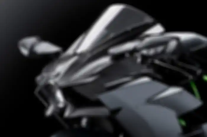 Fairing atas H2 Carbon menggunakan bahan karbon fiber