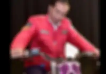 Jaket Motor Buatan Lokal Ini Booming Saat Dipakai Presiden Jokowi, Modelnya Keren Banget!