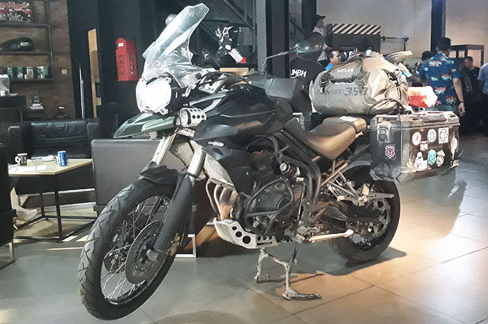 Triumph Tiger 800 XC milik Michael Joy