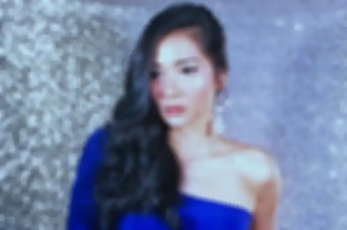 Dita Anggraeni alias Mey Chan 