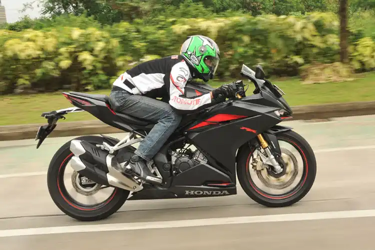 Motor Honda CBR250RR Sering Overheat Saat Turing, Solusinya Mudah Banget