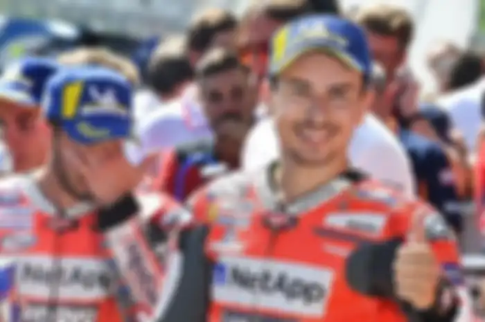 Andrea Dovizioso dan Jorge Lorenzo.