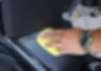 Tips Gampang Hilangkan Noda Putih di Bodi Motor Berbahan Kulit Jeruk, Lihat Videonya