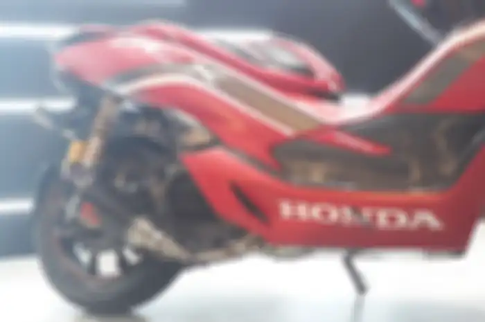 Ini knalpot Akrapovic palsu yang digunakan All New PCX 150