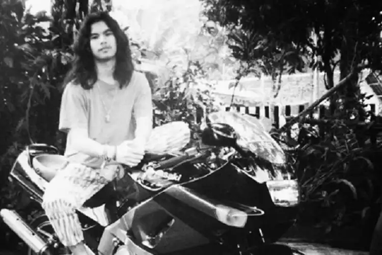 Ahmad Dhani Muda Ternyata Doyan Kecepatan, Mejeng Bareng Motor Kawasaki Ninja ZX-6