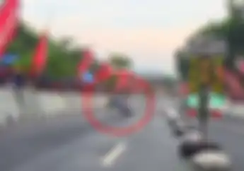 Horor! Joki Wanita Ini Terpental Setelah Start, Lihat Videonya