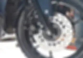 Banyak Yang Bertanya, Apa Bisa Pasang Rem ABS Di Motor Biasa?