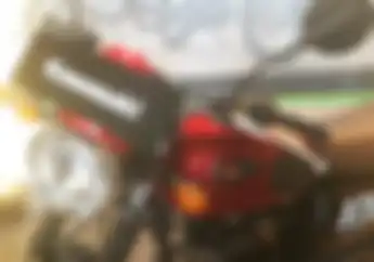 Ketahuan Deh,  Alasan Pelat Nomor Motor Sport Ada Di Atas Lampu