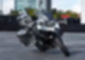 Bikin Merinding, Video Motor BMW R 1200 GS Jalan Sendiri di Parkiran, Kok Bisa?