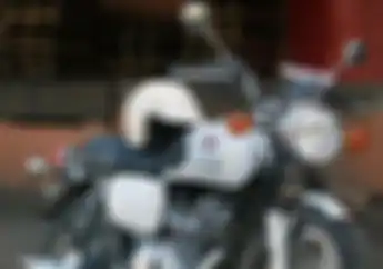 Simple Tapi Ganteng, Motor Kawasaki W175 Digarap Makin Klasik