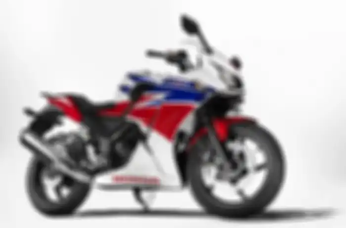 Honda CBR250R Dual Keen warna RWB