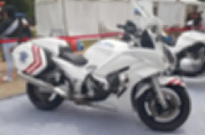 Yamaha FJR1300 polisi lebih sporty