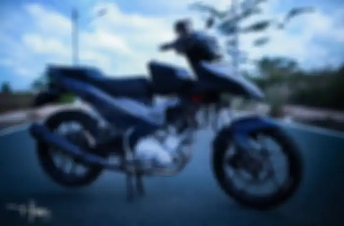 Lihat tuh, MX King ini pakai mesin Yamaha V-Ixion