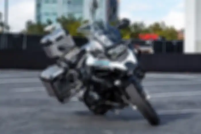 BMW R 1200 GS bisa jalan sendiri