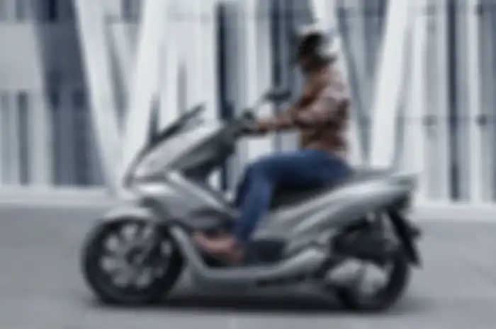 Tampilan PCX 150 lebih mewah dengan warna silver