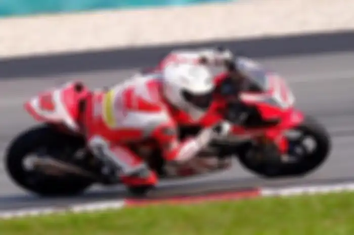 Lucky Hendriasya raih juara pertama di Race 1 ARRC AP250 Sepang