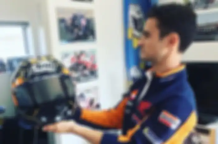 Dani Pedrosa dan helm Arai RX-7V