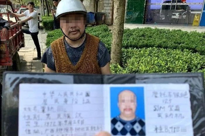 Seorang pria di Cina membuat SIM sendiri