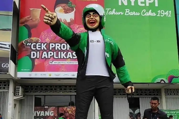 Hormati Hari Nyepi, Driver Ojol Berbentuk Ogoh-ogoh Tuai Banyak Komentar Netizen