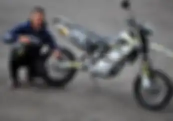 Ini Trik Kawasaki KLX 250 Agar Terlihat Seperti Motor Built Up