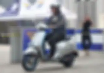 Di GIIAS 2023 Nyobain Motor Listrik Vespa Elettrica, Harganya Rp 198 Juta
