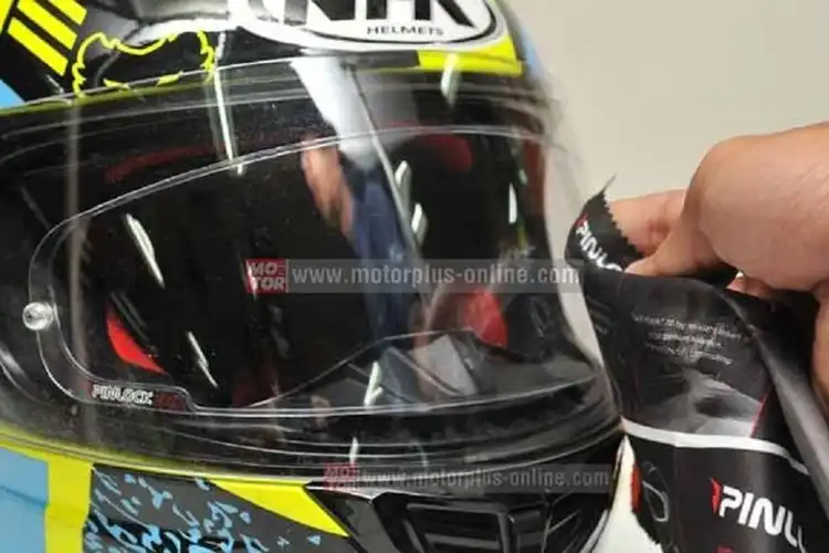 Gak Boleh Salah, Begini Bikin Pinlock di Kaca Helm Kinclong Lagi