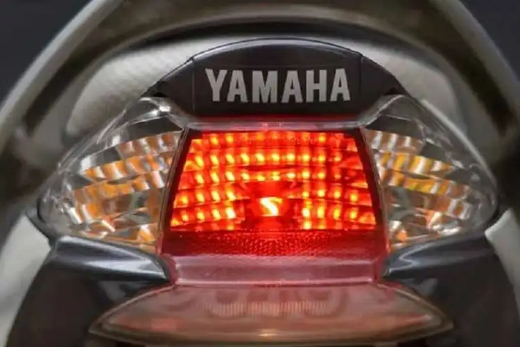 Pengendara Motor Wajib Tahu, Lampu Rem Nyala Terus Ternyata Ini Penyebabnya