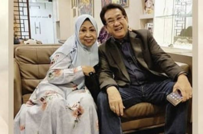 Anwar Fuady dan mendiang istrinya, Farida Cosim