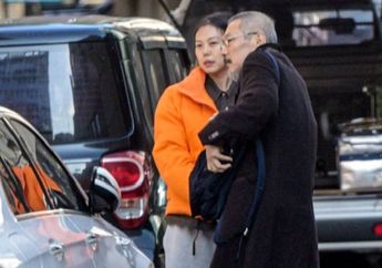 Dikabarkan Tengah Hamil, Kim Min Hee dan Hong Sang Soo Kompak Kunjungi Dokter Kandungan