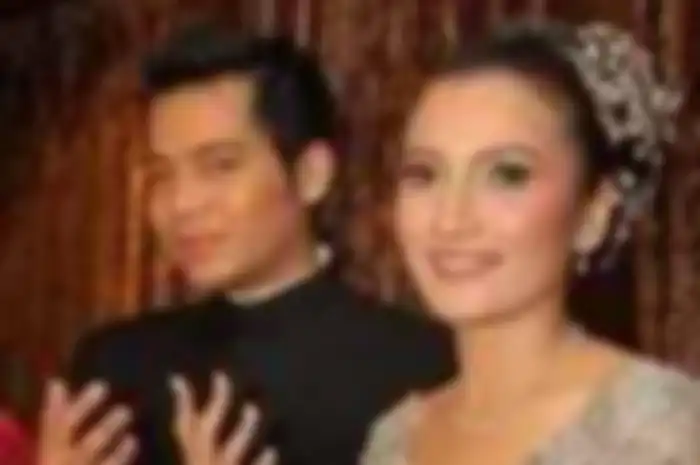 Pernikahan Sarah Amalia dan Sony