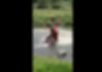 Edian.. Video Saat Setang Seher Honda CRF150L Bengkok Trabas Sungai Bunyinya Bikin Ngilu