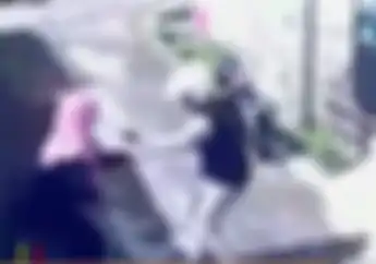 Kualat.. Emak-emak Dijambret, Eh Penjahatnya yang Lebih Rugi