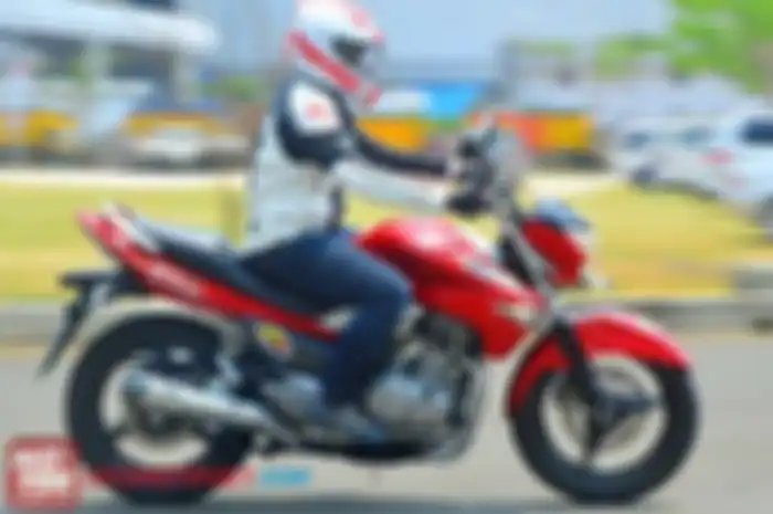 Suzuki Inazuma 250