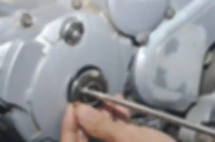 &bull;Solusinya pakai tutup kop magnet custom Thailand