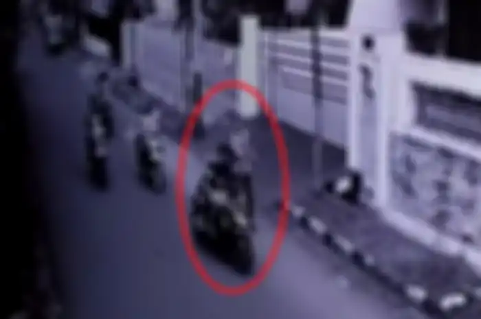 Remaja tanggung tertangkap CCTV malakukan jambret