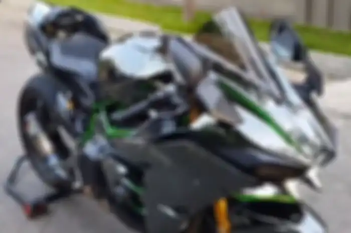 Modifikasi full aksesoris Kawasaki Ninja H2 telan dana Rp 285 juta.